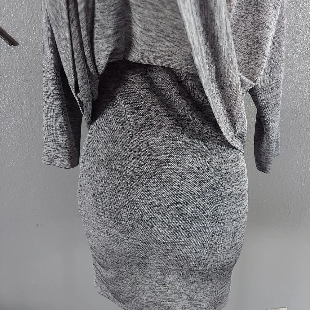 Joseph Ribkoff Layered V-Neck Tunic Top Sz 8 Silver Gray 3/4 Sleeve - Picture 6 of 10
